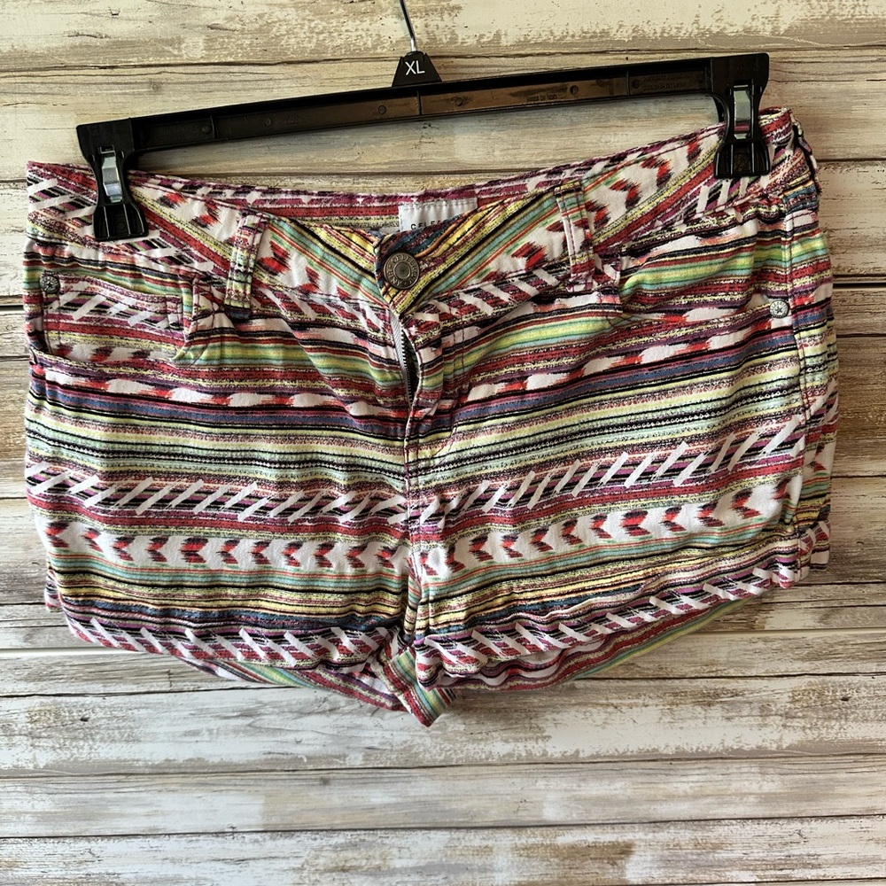 🌵 Celebrity Pink Aztec Tribal Print Shorts Boho Festival Size 11/30